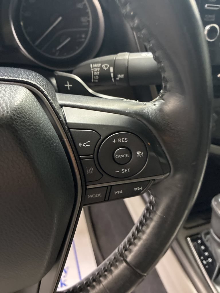 Used 2021 Toyota Camry SE FWD image 15