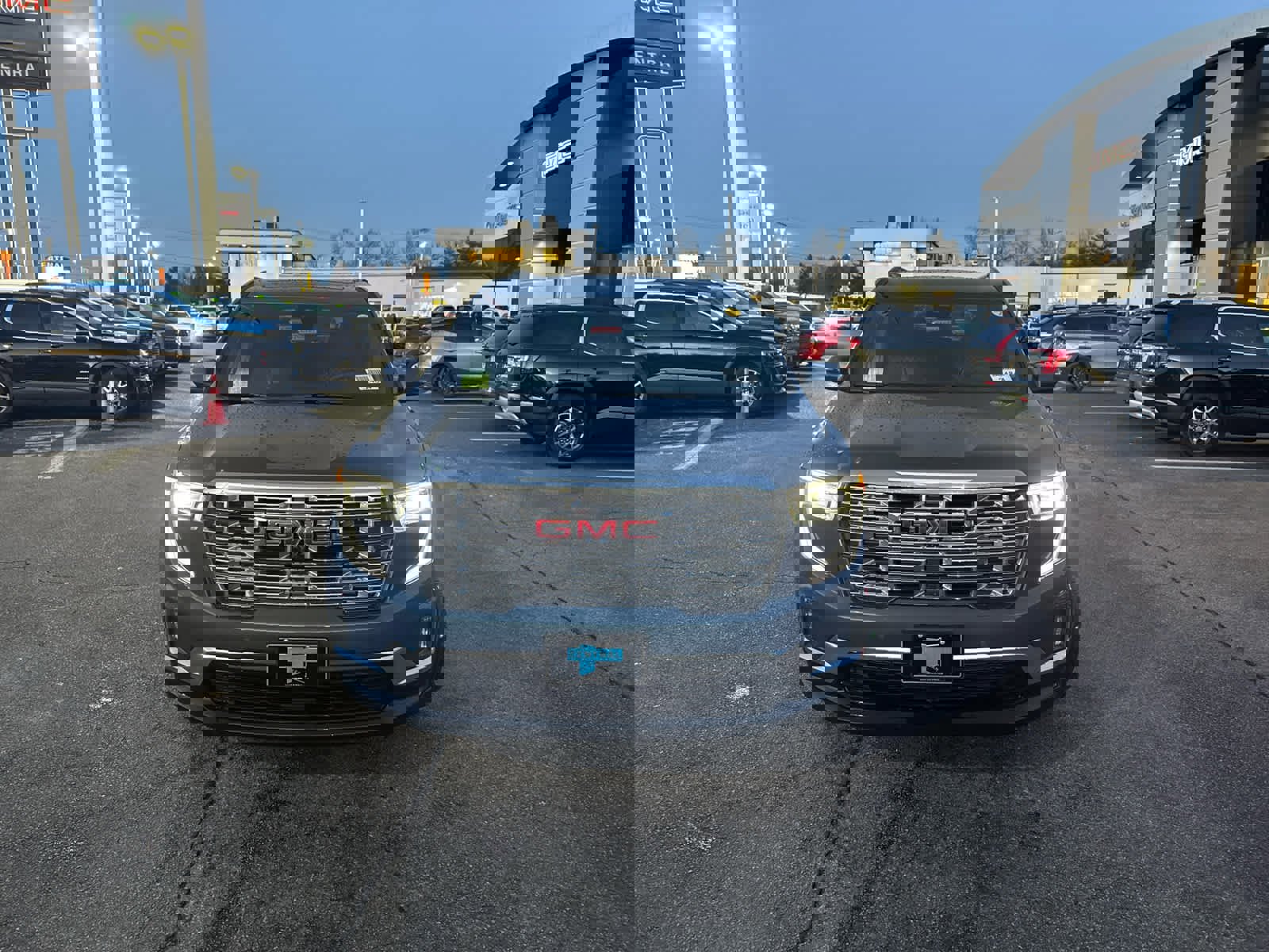 New 2026 GMC Acadia Denali w/ Super Cruise Package image 2