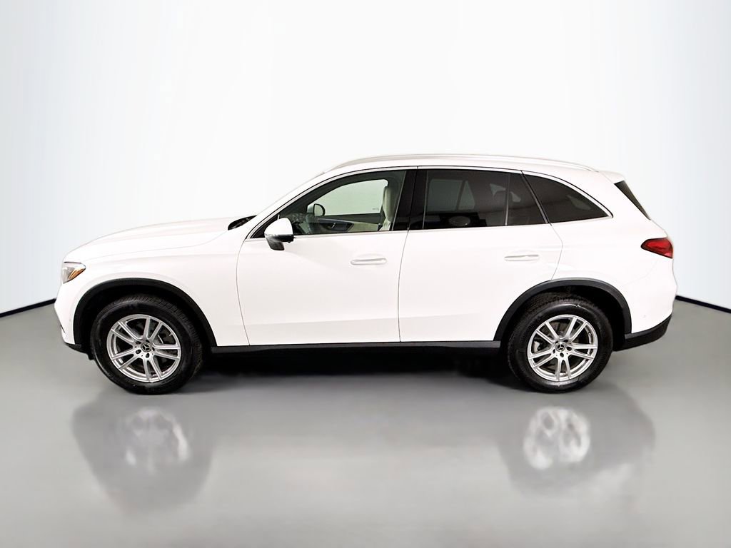 Used 2026 Mercedes-Benz GLC 300 4MATIC image 4