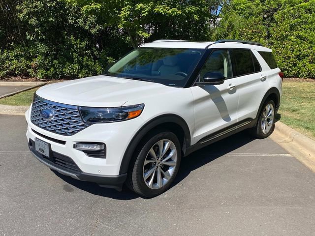Used 2023 Ford Explorer Platinum w/ Technology Package AWD/4WD image 3