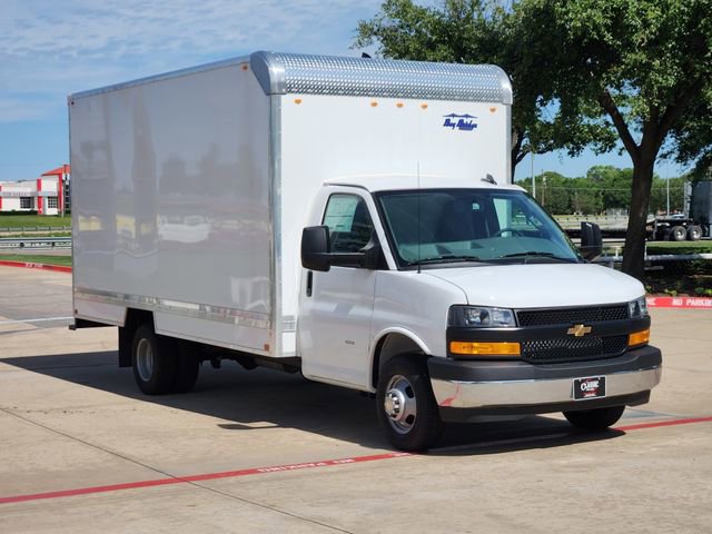 New 2026 Chevrolet Express 3500 w/ Power Convenience Package RWD video 2