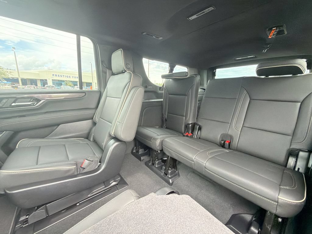 New 2026 GMC Yukon XL Elevation w/ Elevation Premium Package AWD/4WD image 12
