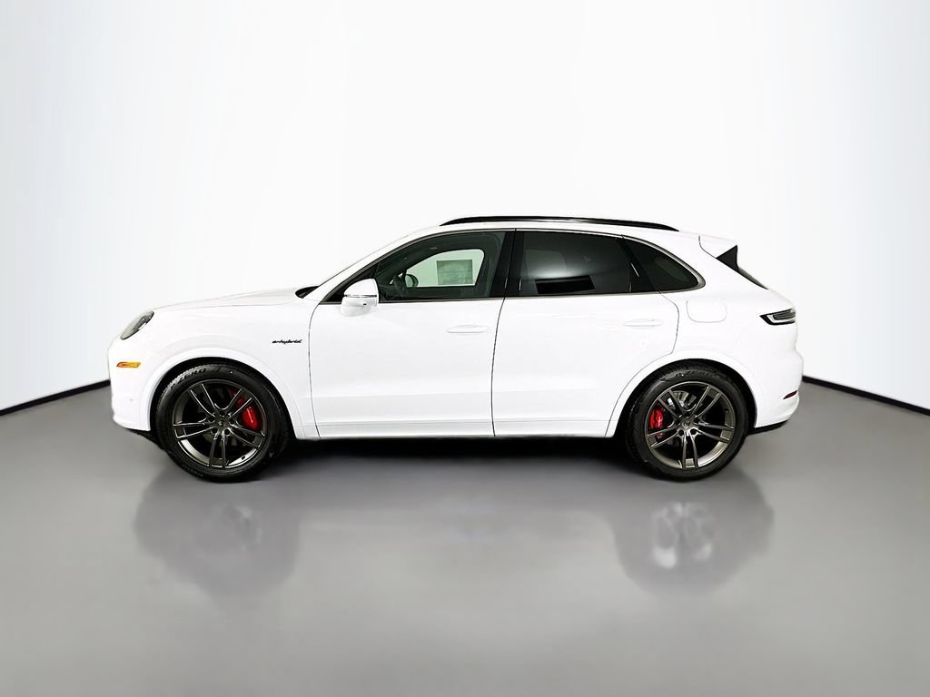 New 2026 Porsche Cayenne Turbo AWD/4WD image 2