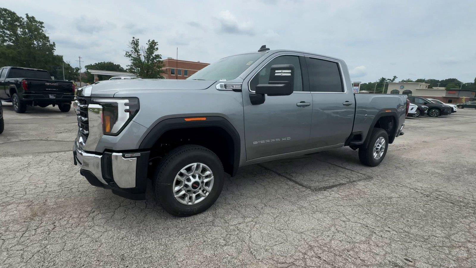 New 2026 GMC Sierra 2500 SLE AWD/4WD image 4