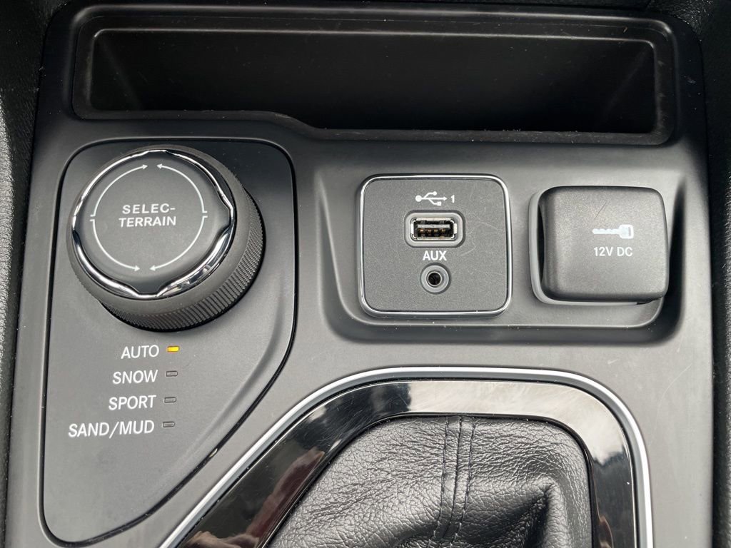 Used 2023 Jeep Cherokee Altitude Lux w/ Lux Elite Package image 26