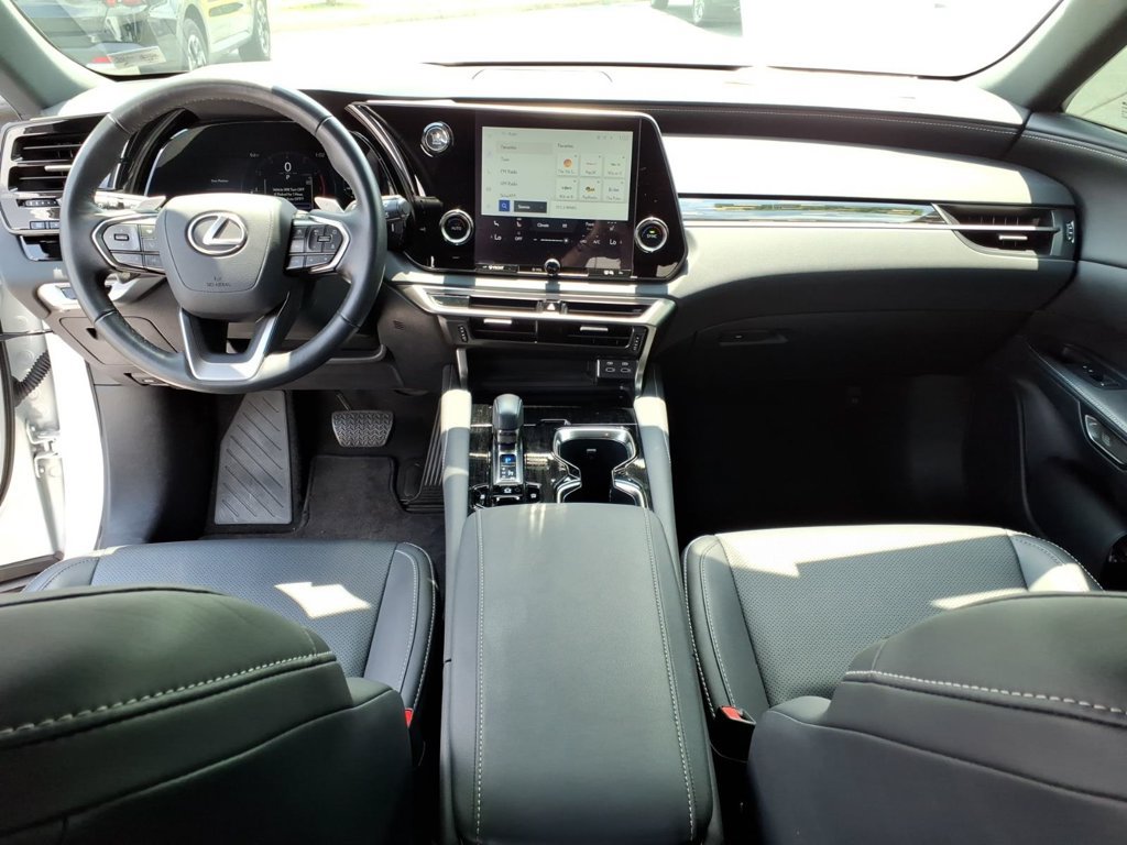 Used 2025 Lexus RX 350 FWD w/ Technology Package image 6