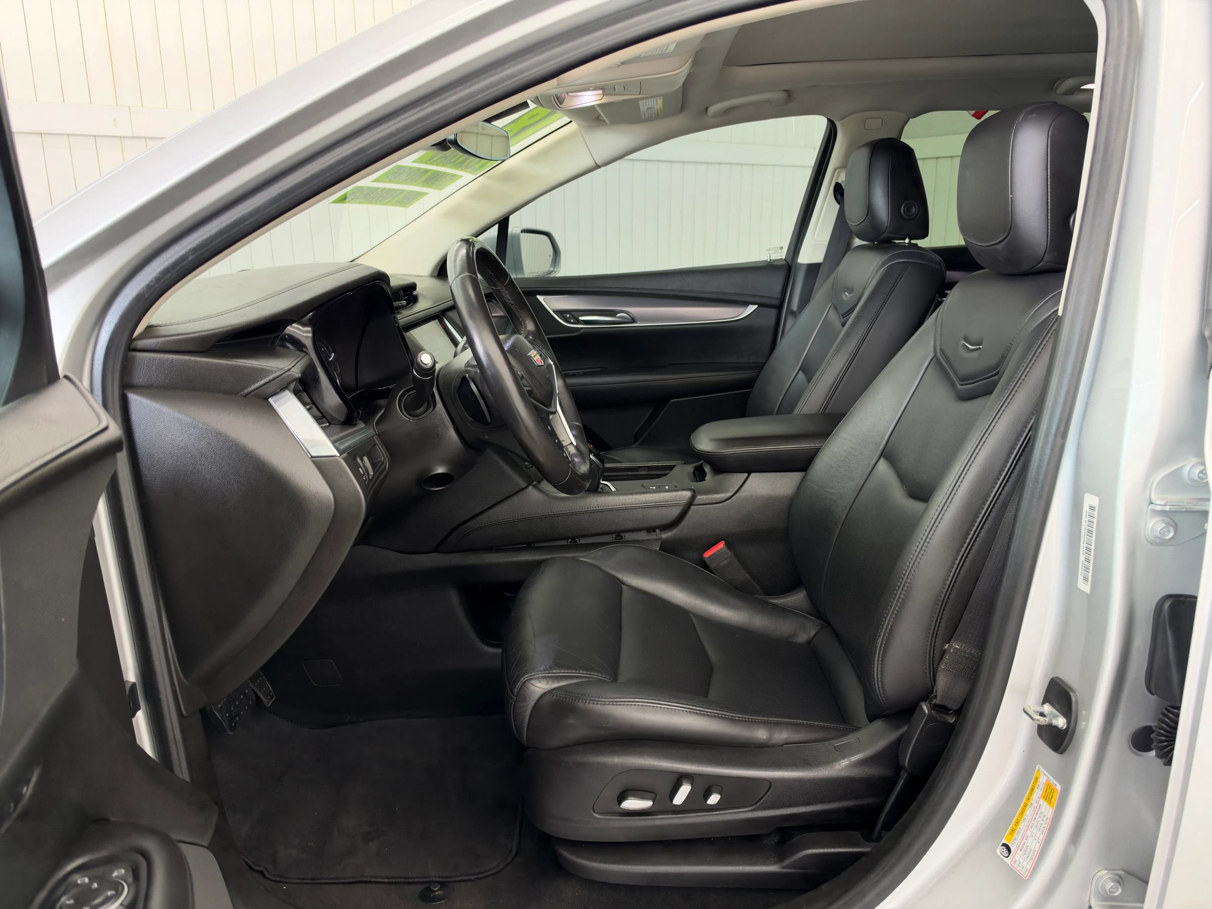 Used 2018 Cadillac XT5 Premium Luxury FWD image 9