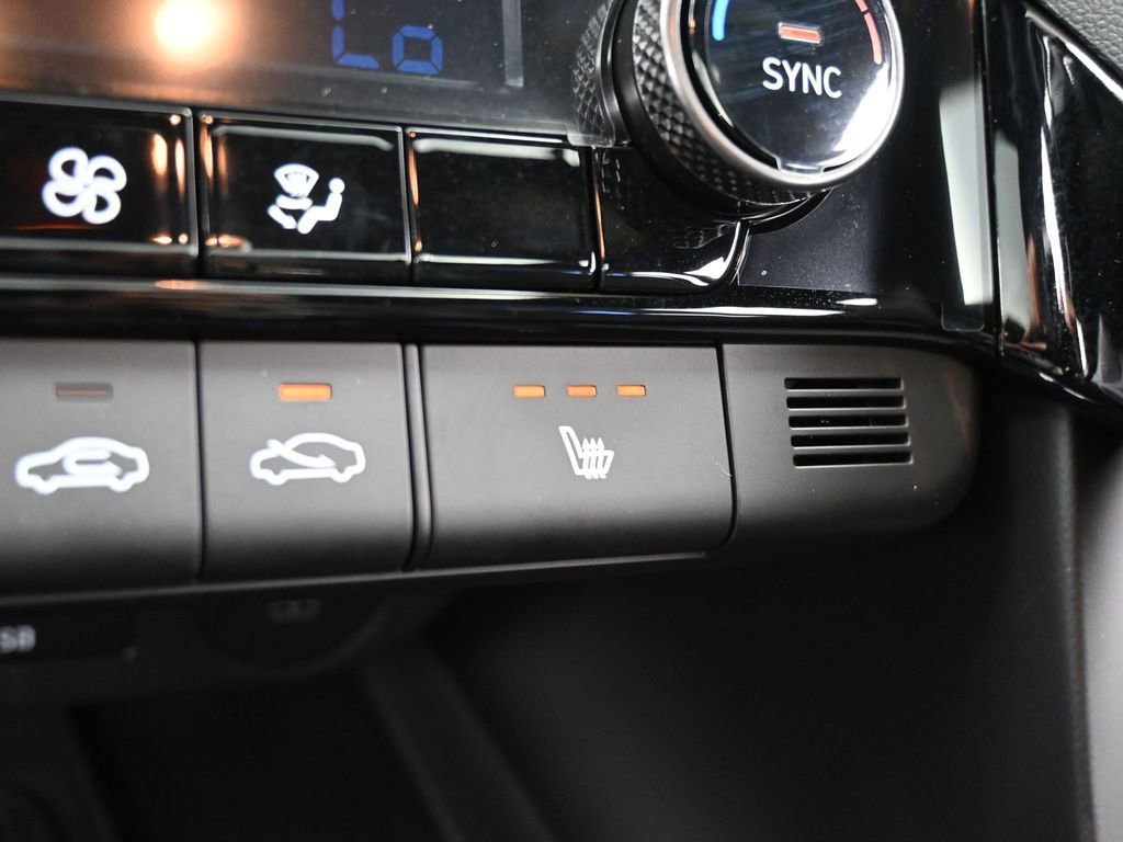 Used 2025 Hyundai Elantra N image 23