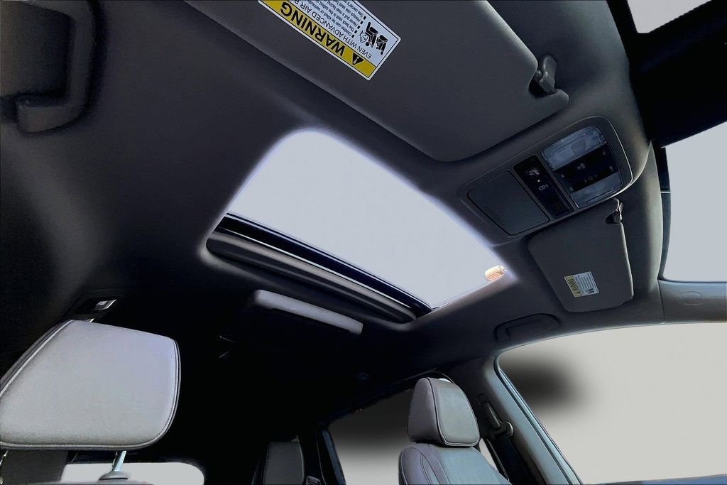 Used 2022 Honda Odyssey Elite image 22