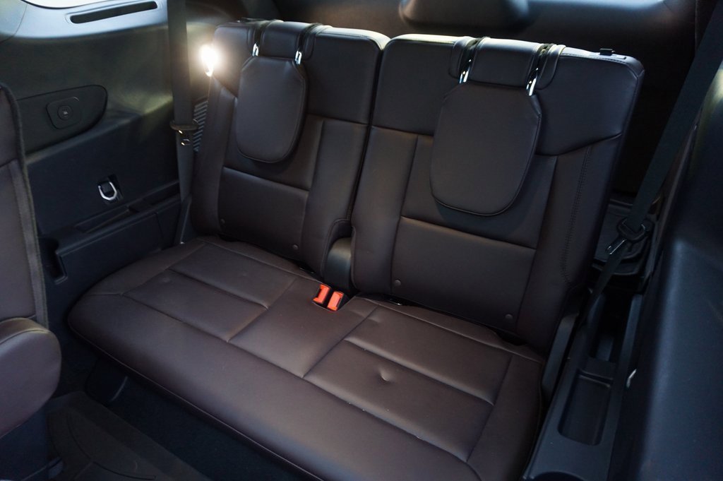 Used 2025 Ford Explorer Platinum w/ Ultimate Package image 14