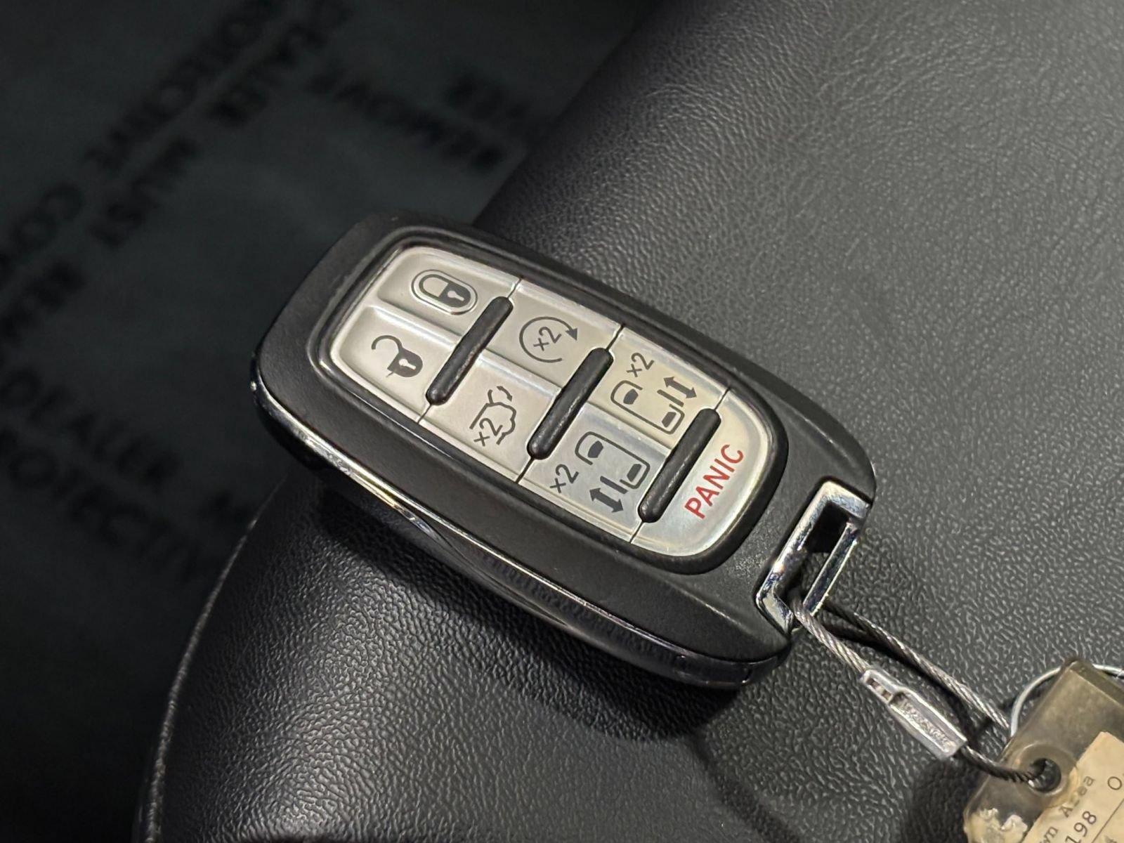 Used 2025 Chrysler Pacifica Select FWD image 20