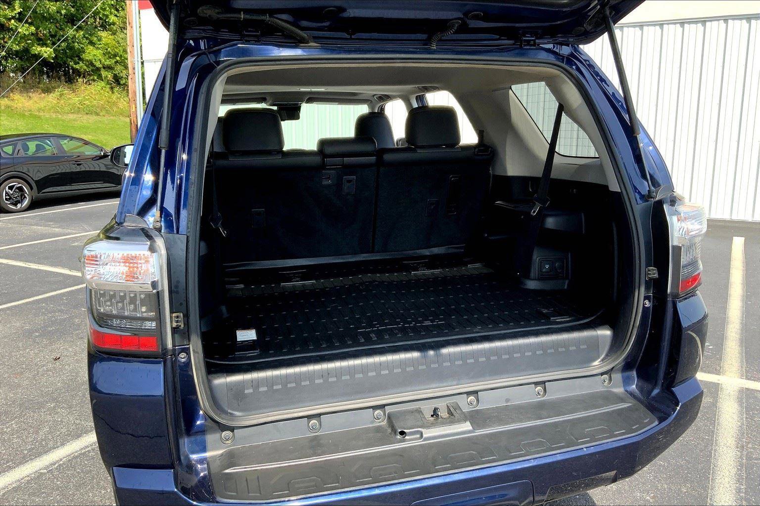 Used 2020 Toyota 4Runner SR5 Premium image 26