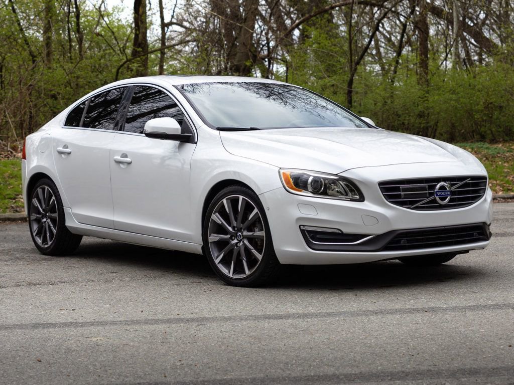 Used 2015 Volvo S60 T6 Platinum image 3