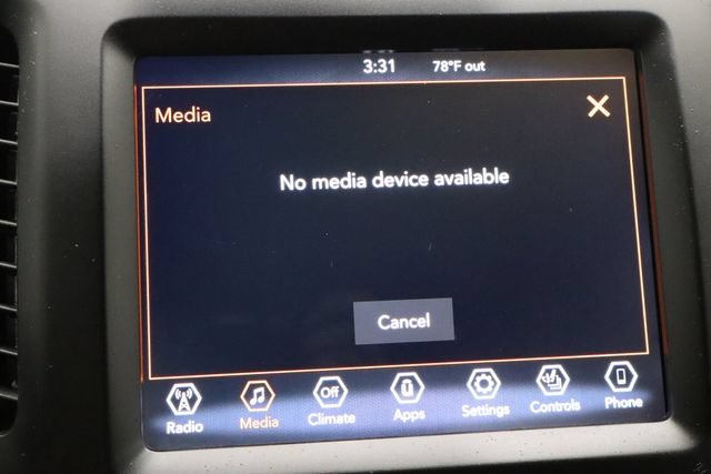 Used 2021 Jeep Cherokee Latitude Lux w/ Comfort/Convenience Group AWD/4WD image 32