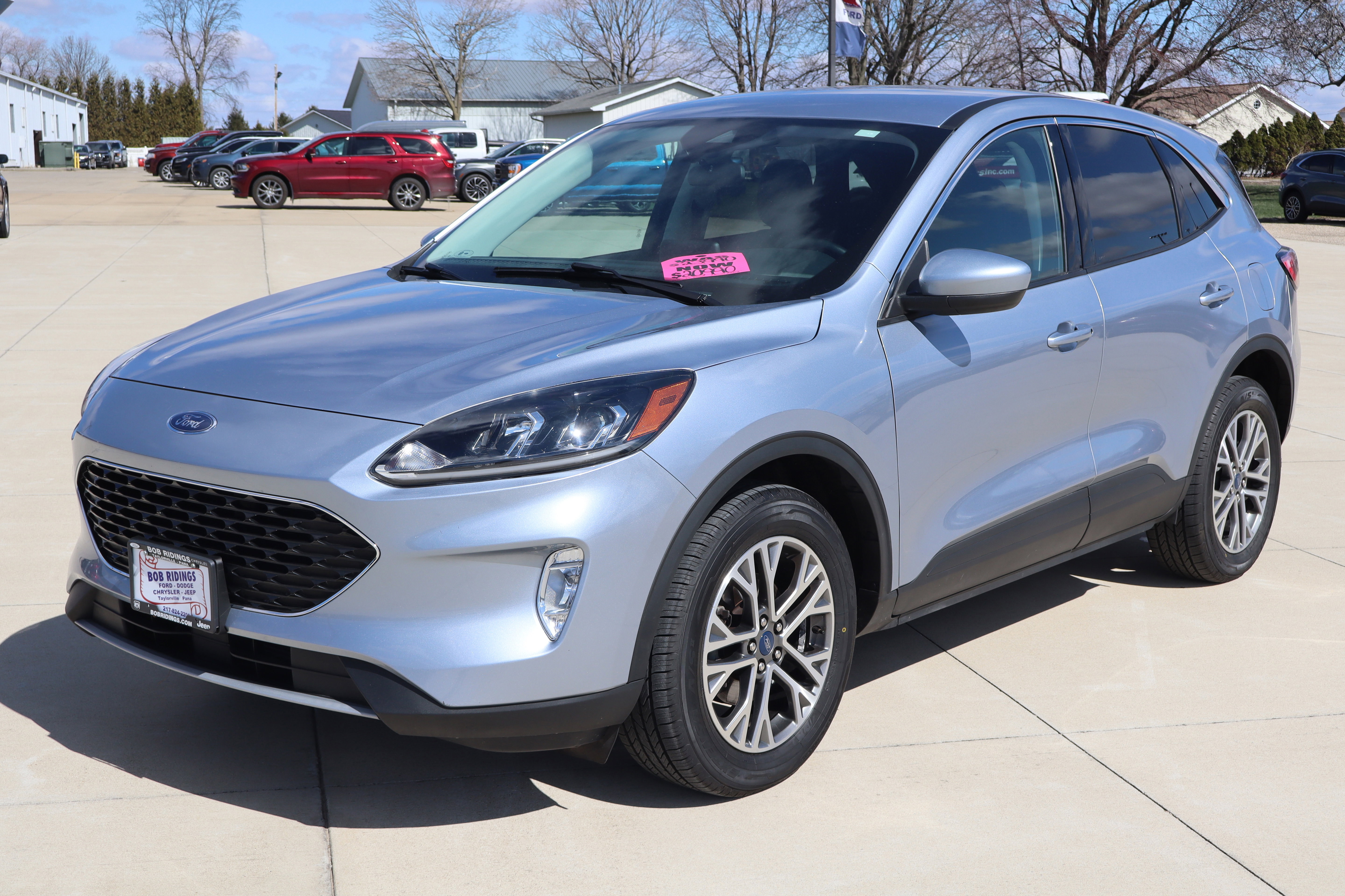 Used 2022 Ford Escape SEL image 2