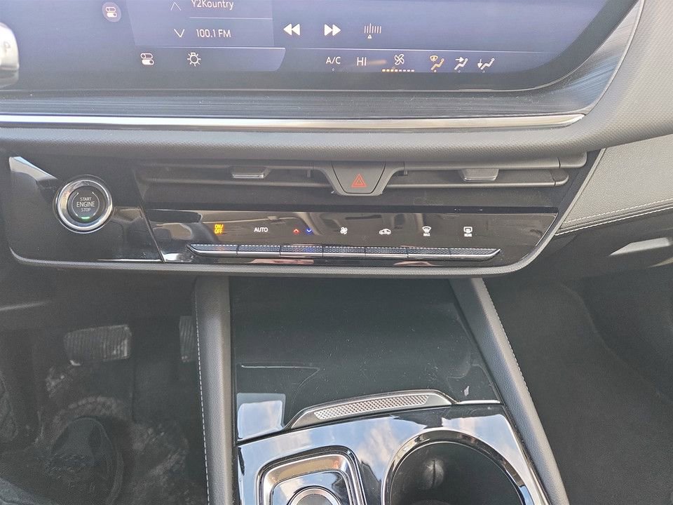 Used 2024 Buick Envision Preferred image 26