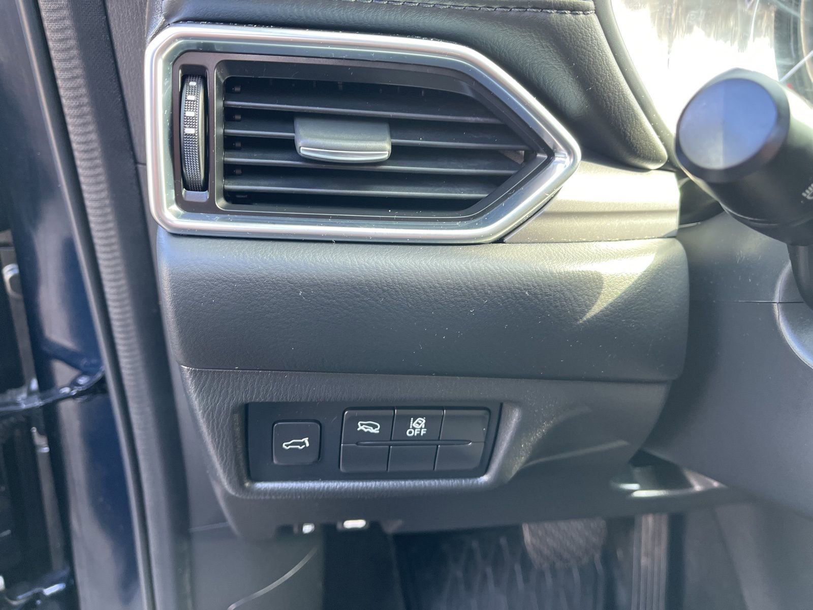 Used 2021 MAZDA CX-5 Touring image 26