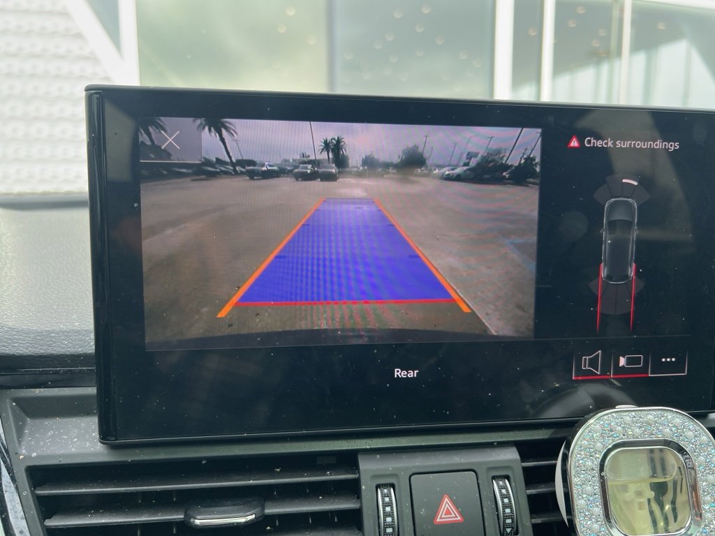 Used 2023 Audi Q5 2.0T Premium w/ Convenience Package image 6