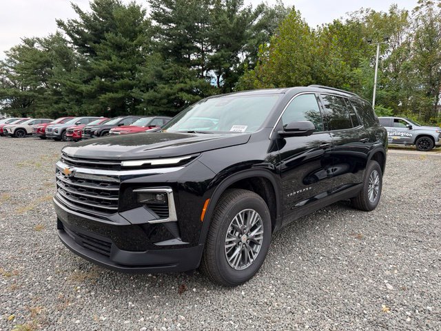 New 2027 Chevrolet Traverse LT w/ Driver Confidence Package FWD image 7
