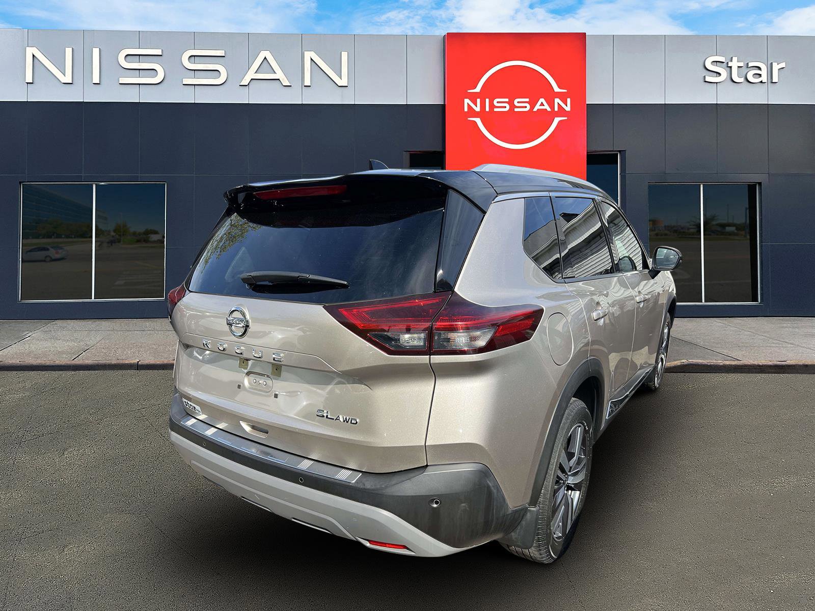 Used 2021 Nissan Rogue SL AWD/4WD image 6