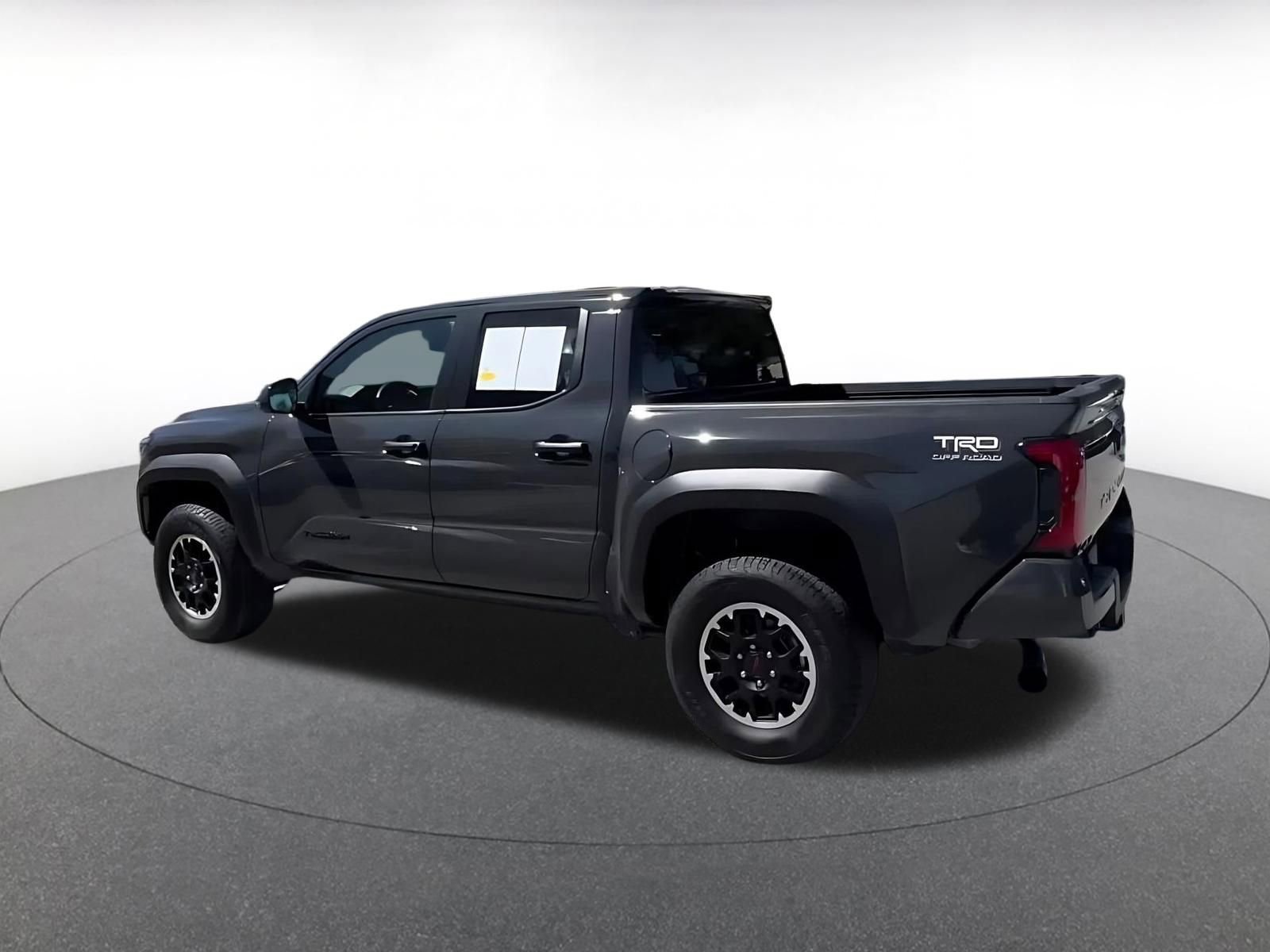 Used 2025 Toyota Tacoma TRD Off-Road image 10