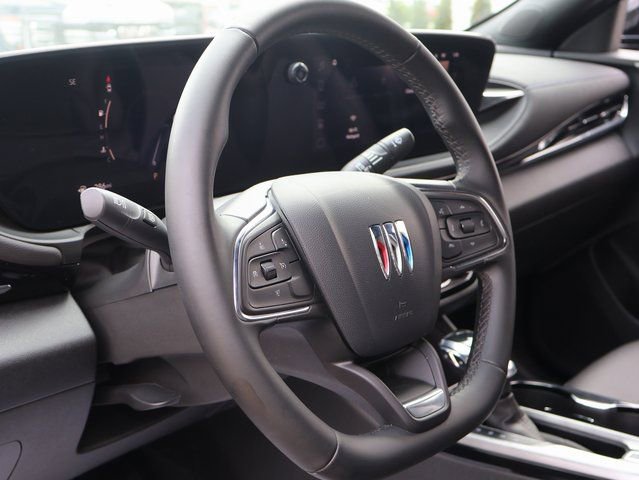 Used 2025 Buick Envista Sport Touring image 23