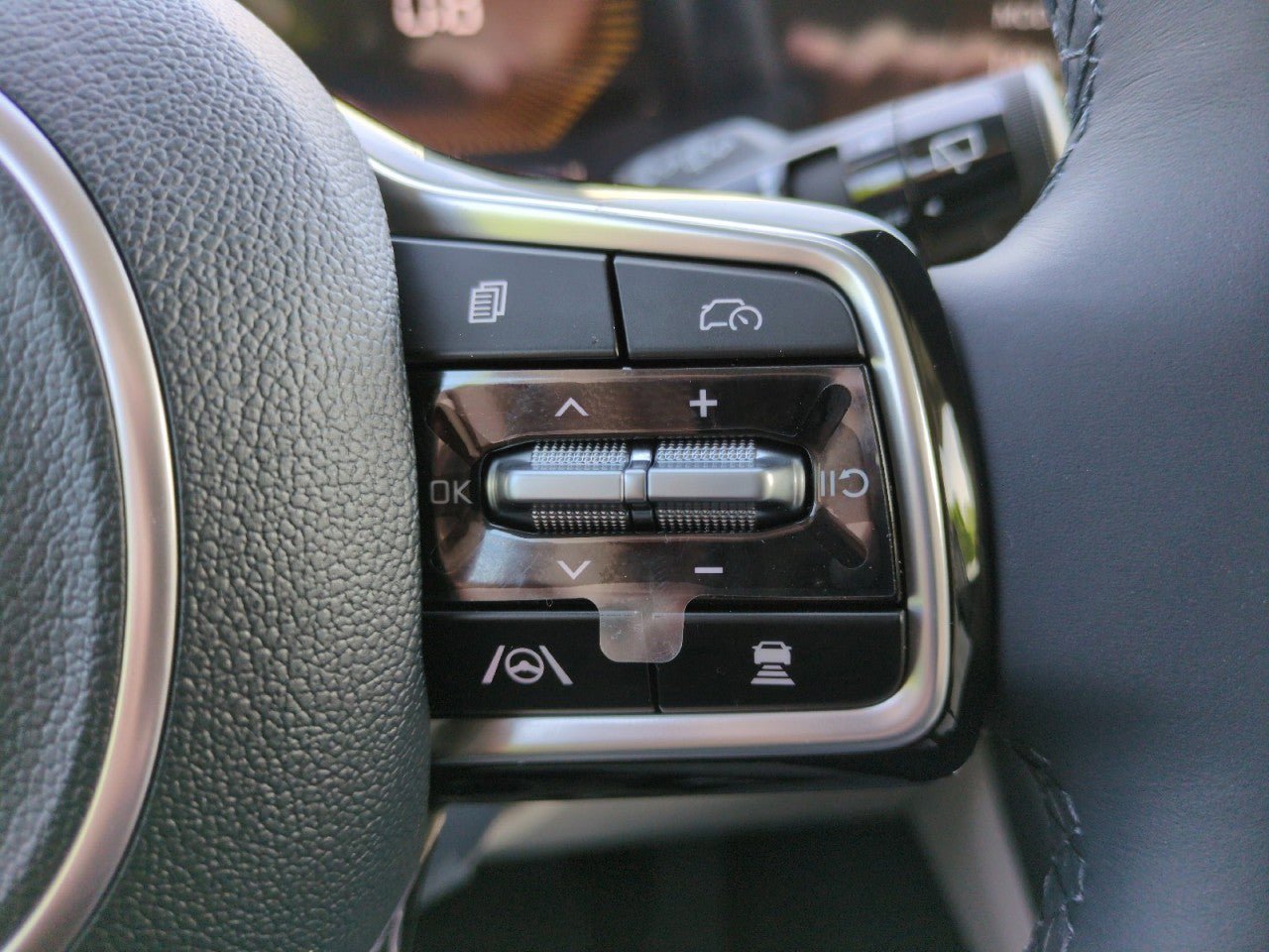 New 2026 Kia Carnival EX image 20