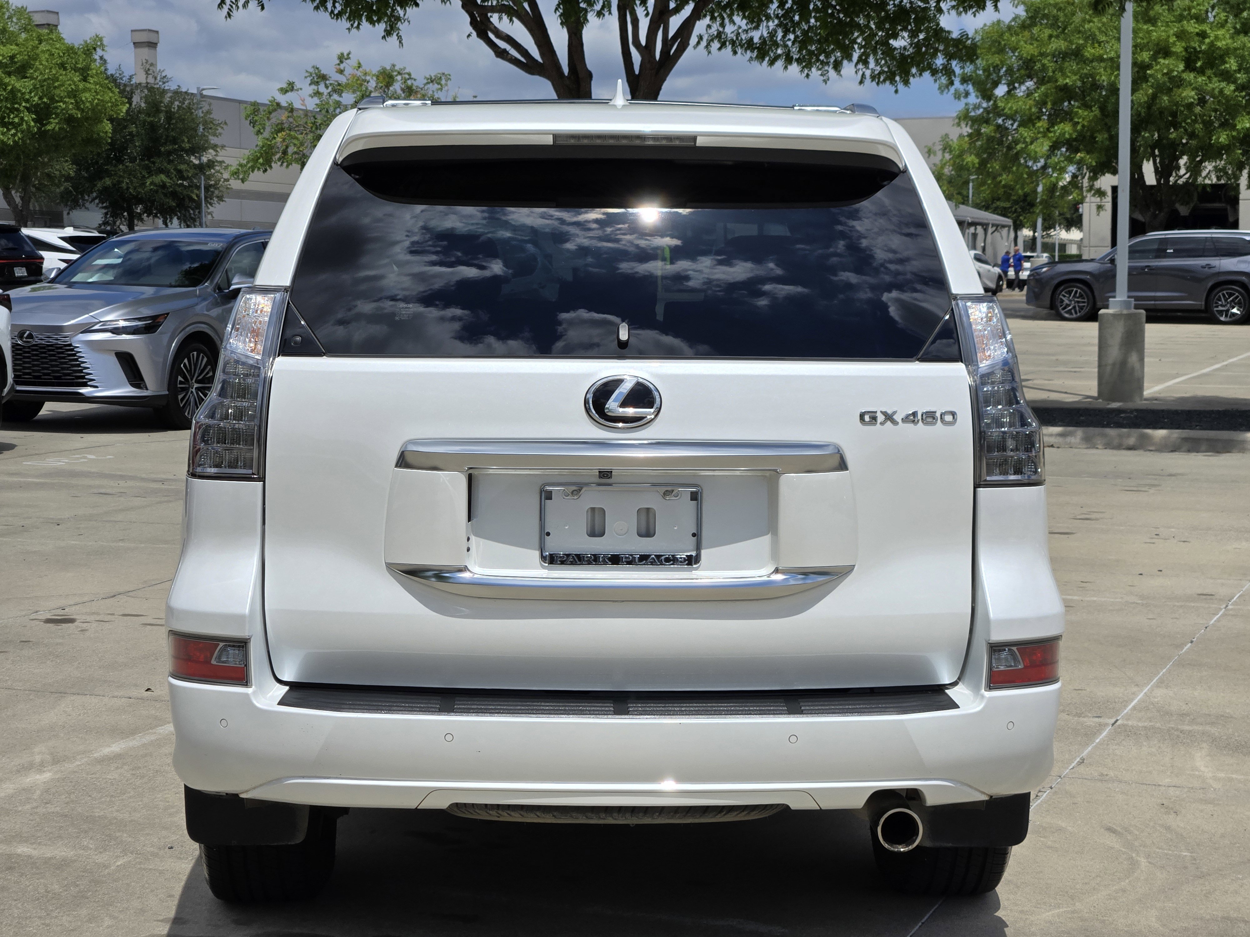 Used 2023 Lexus GX 460 Premium w/ Premium Plus Package AWD/4WD image 4
