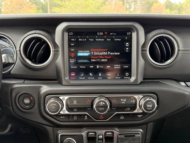 Used 2022 Jeep Gladiator Overland w/ Popular Equipment Package AWD/4WD image 19