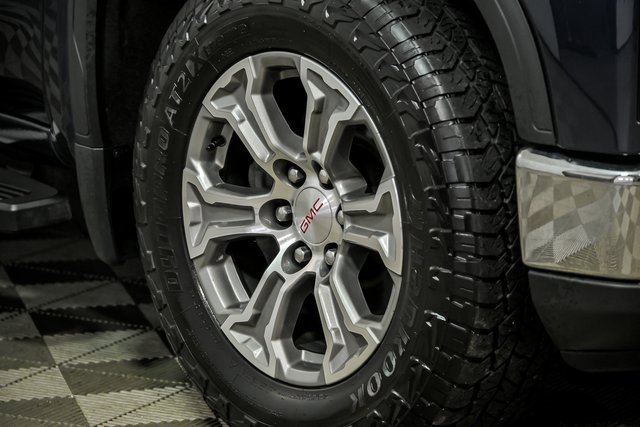 Used 2023 GMC Sierra 1500 SLT w/ SLT Convenience Package image 3