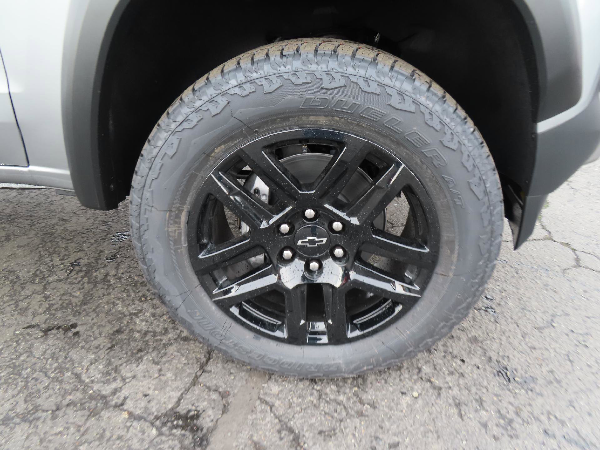 New 2025 Chevrolet Colorado Trail Boss w/ Midnight Edition image 10