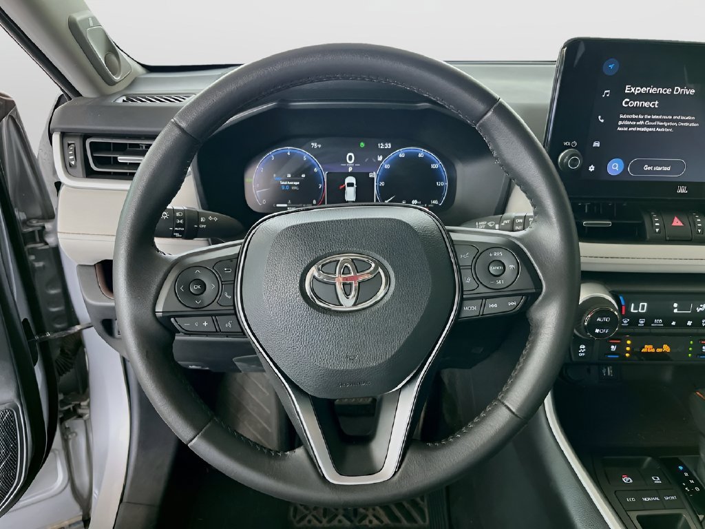 Used 2025 Toyota RAV4 Limited FWD image 11