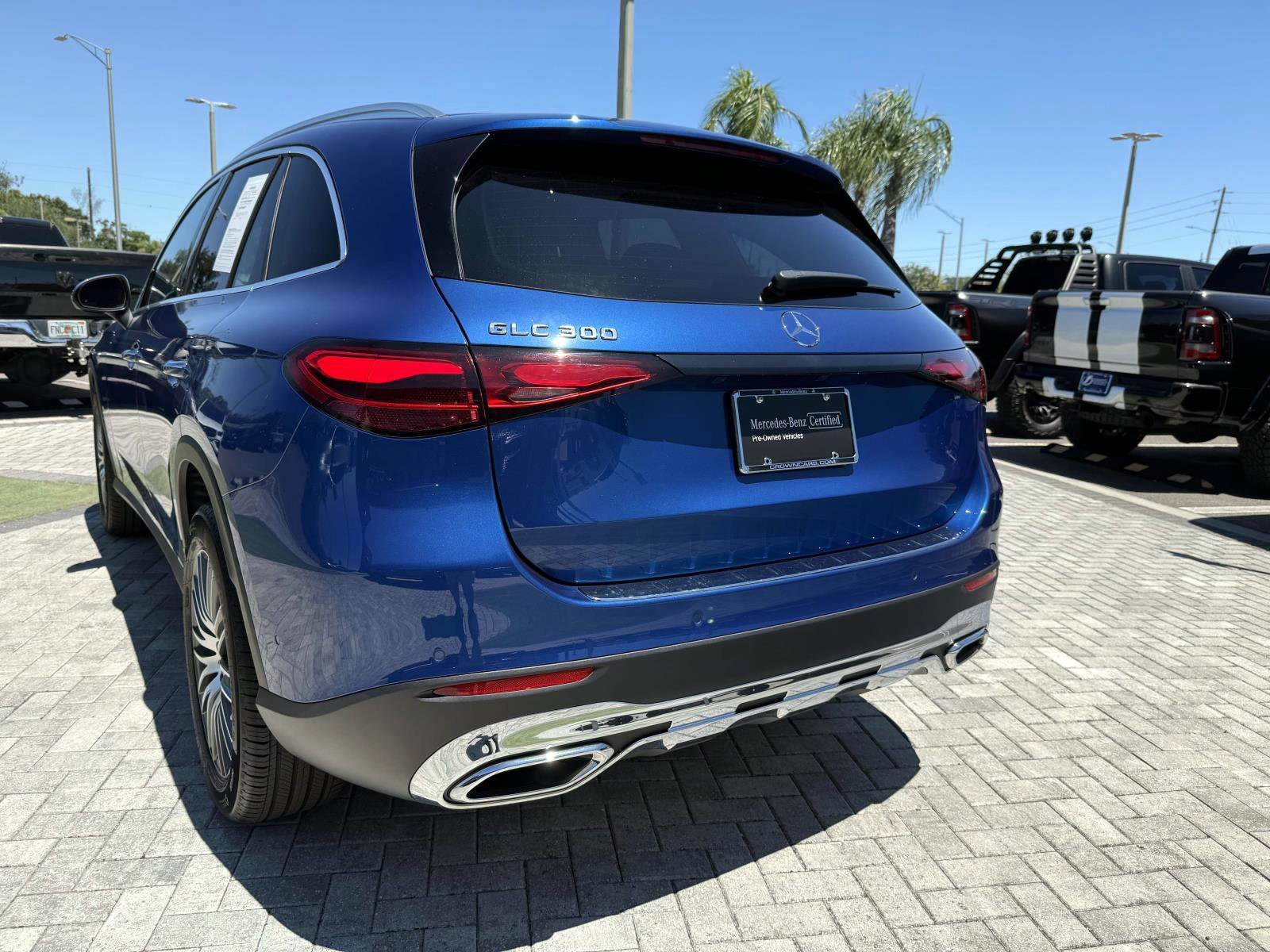 Used 2025 Mercedes-Benz GLC 300 image 9