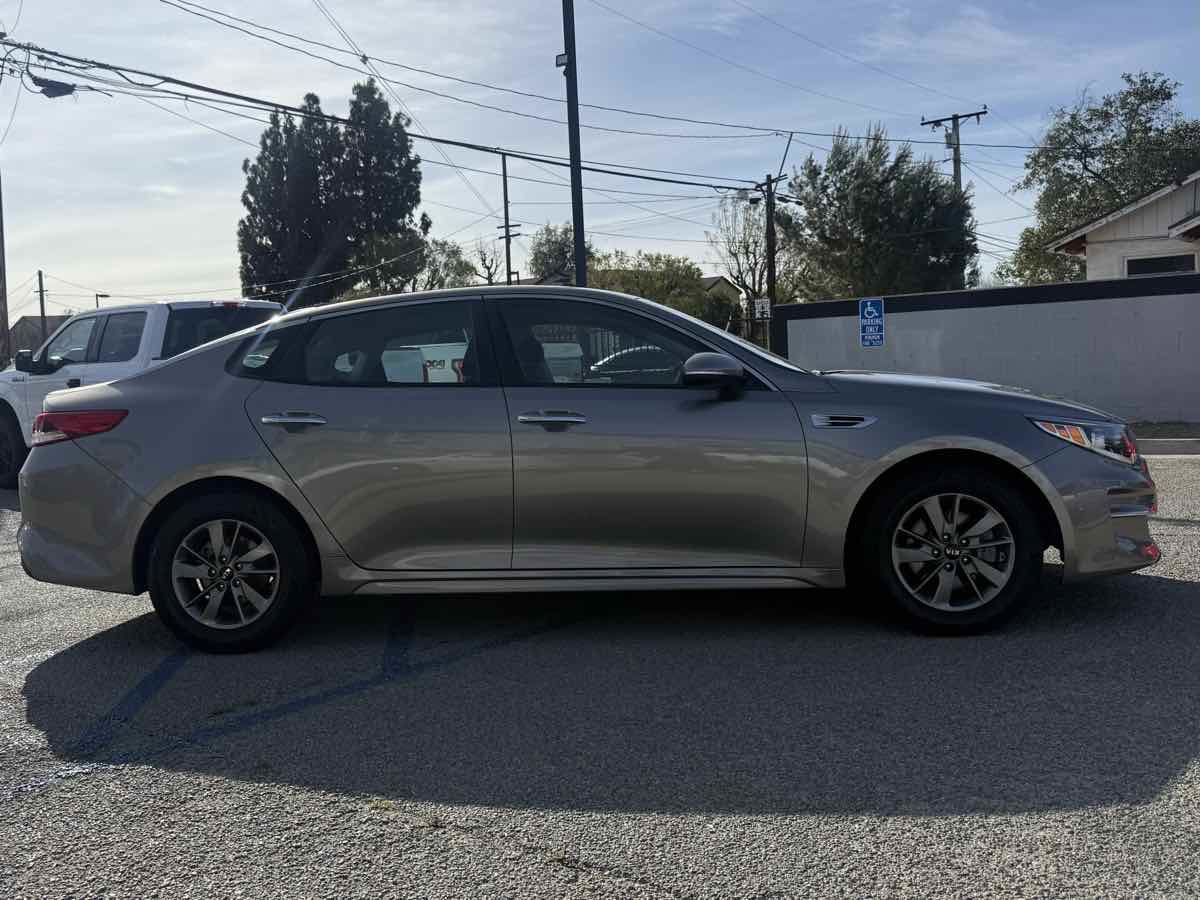 Used 2016 Kia Optima LX image 29