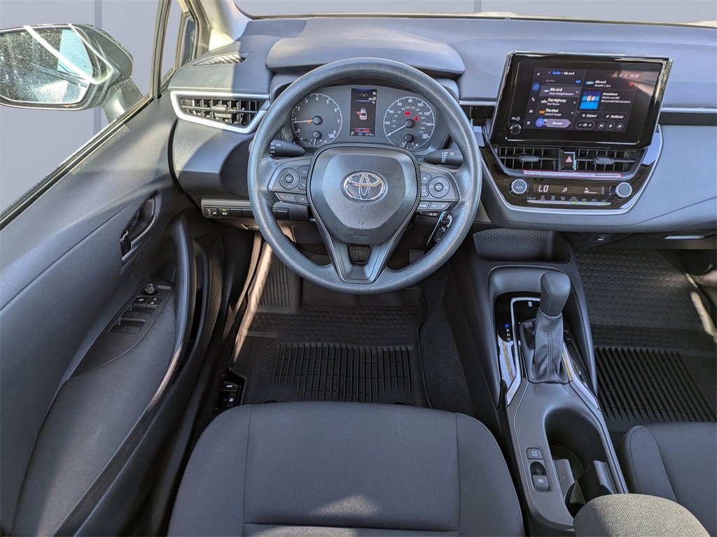 Used 2025 Toyota Corolla LE image 14