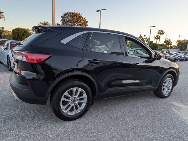 Certified 2020 Ford Escape SE image 13