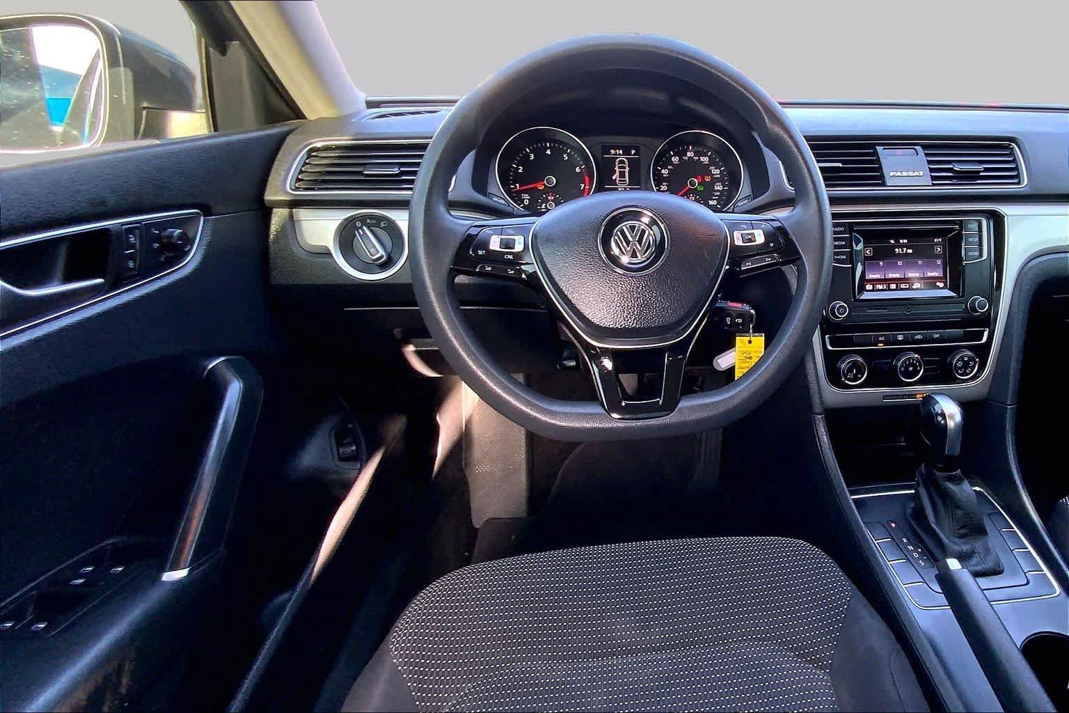 Used 2018 Volkswagen Passat 2.0T S FWD image 6