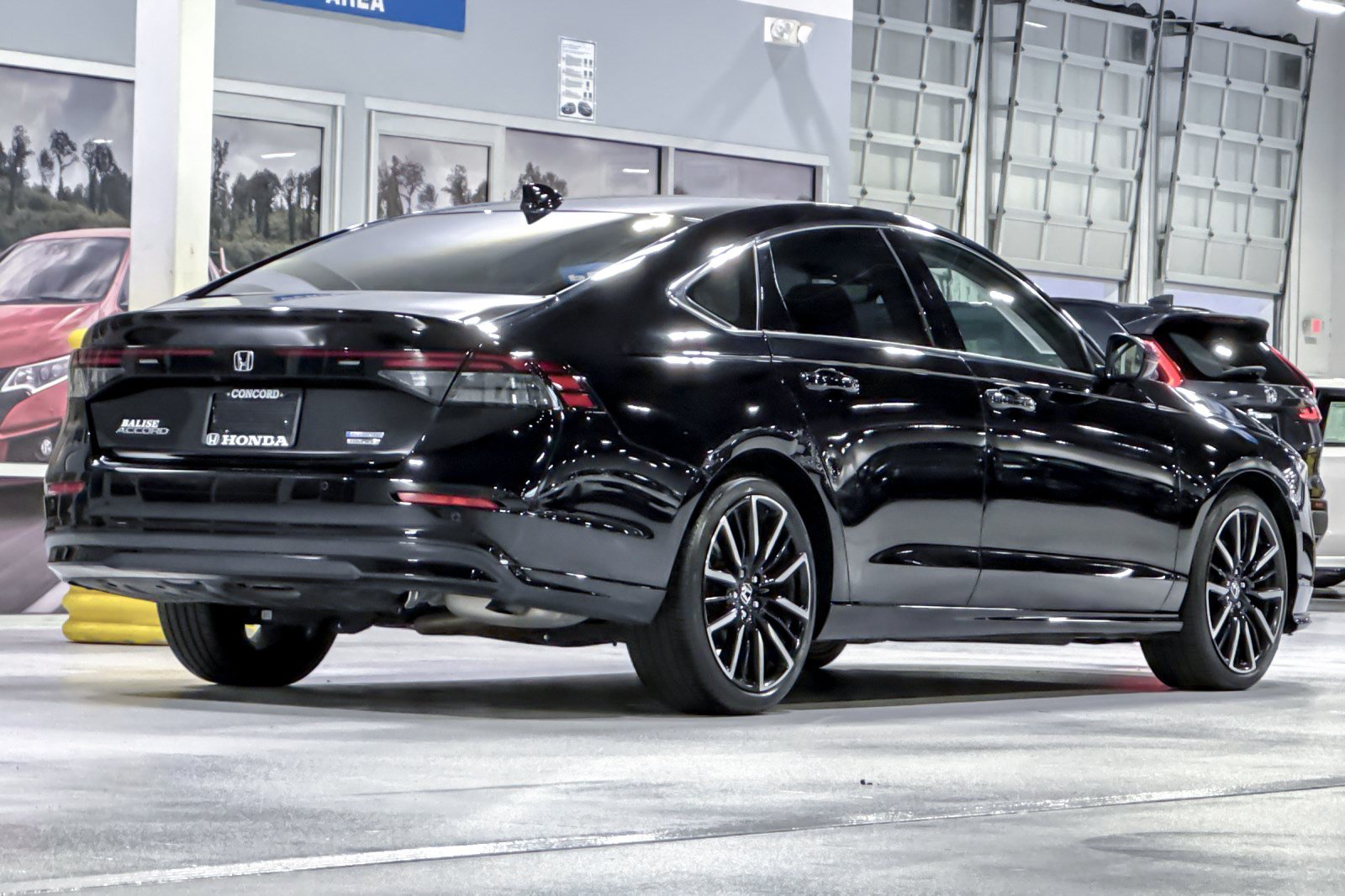 Used 2024 Honda Accord Touring image 9