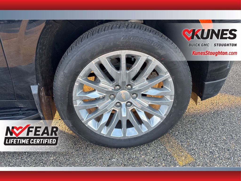 Used 2024 Chevrolet Suburban Premier image 15