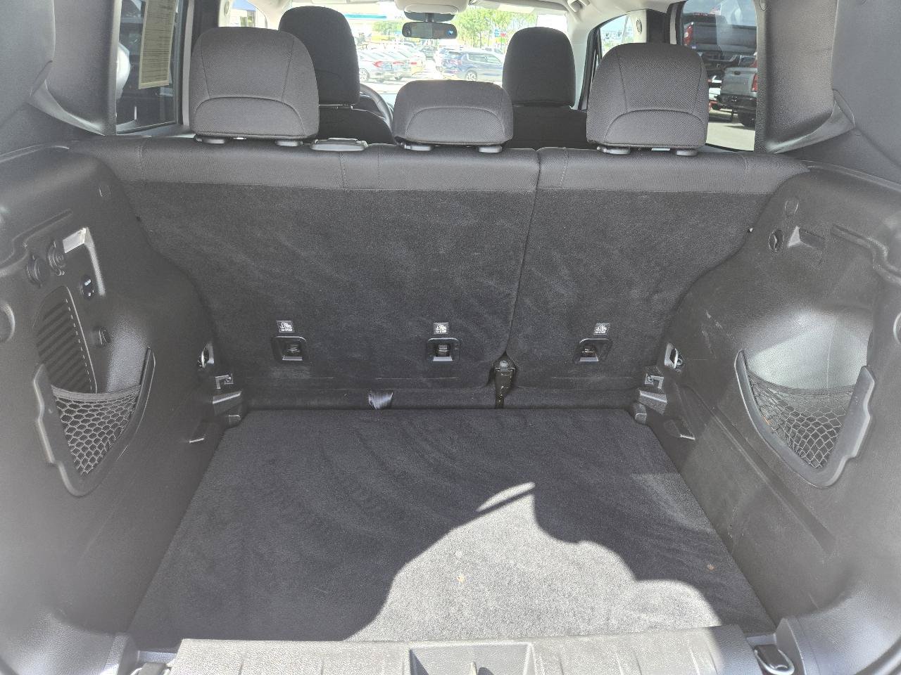 Used 2019 Jeep Renegade Sport w/ Sport Appearance Group AWD/4WD image 17