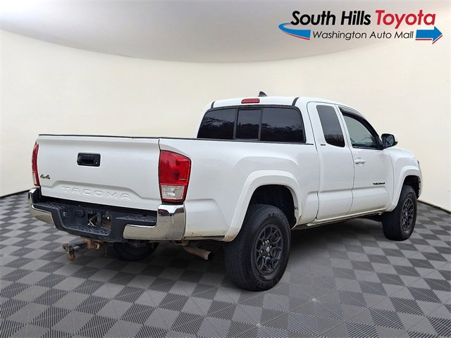 Used 2017 Toyota Tacoma SR5 w/ SR5 Appearance Package (SM) image 6