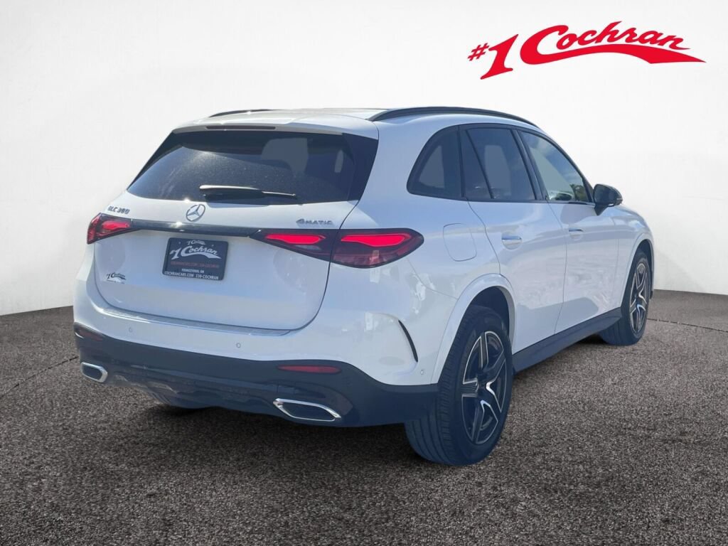 Used 2024 Mercedes-Benz GLC 300 4MATIC image 8