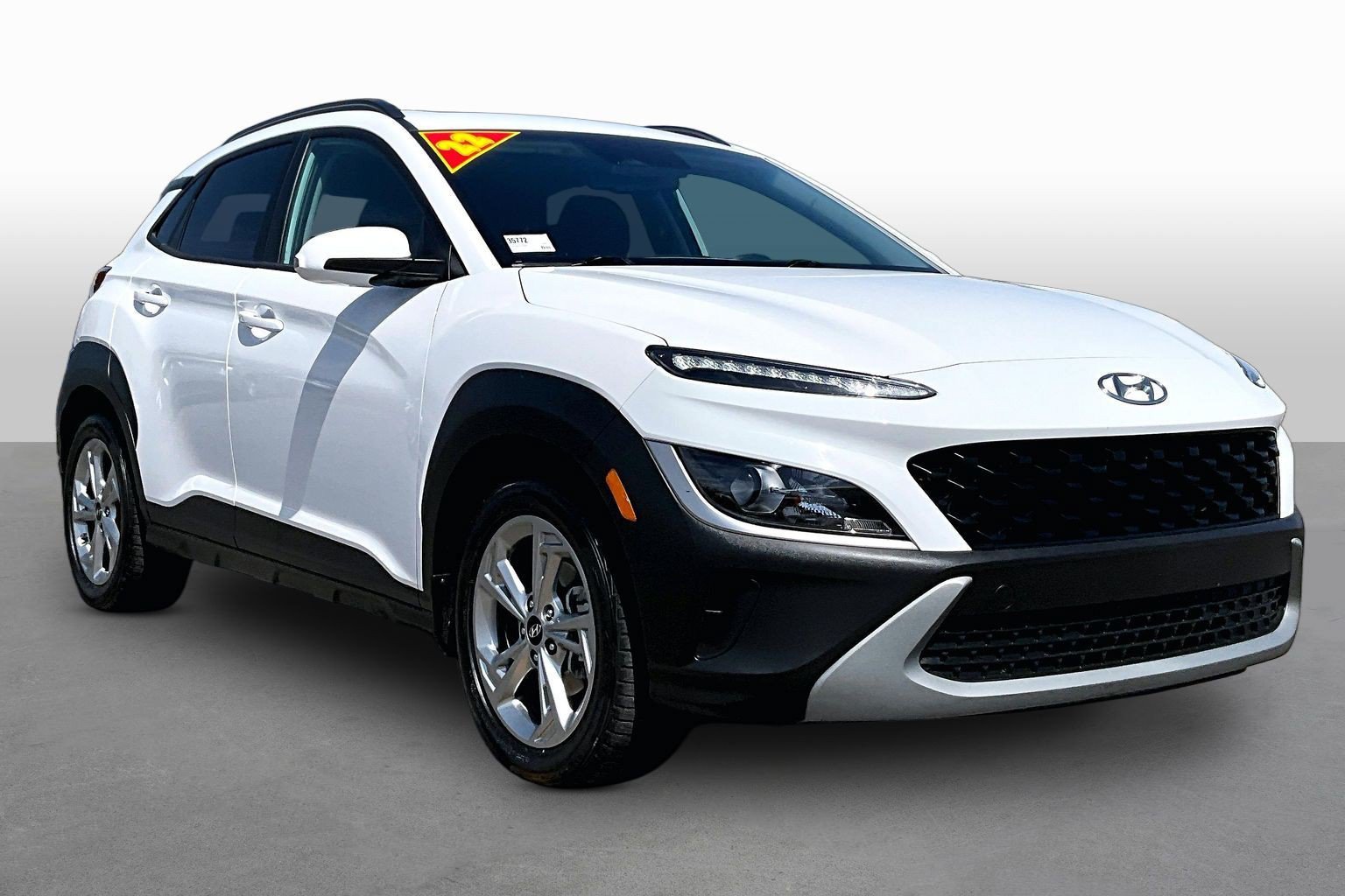 Used 2022 Hyundai Kona SEL w/ Convenience Package FWD image 10