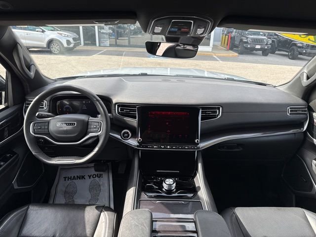 Used 2024 Jeep Wagoneer 4WD image 3