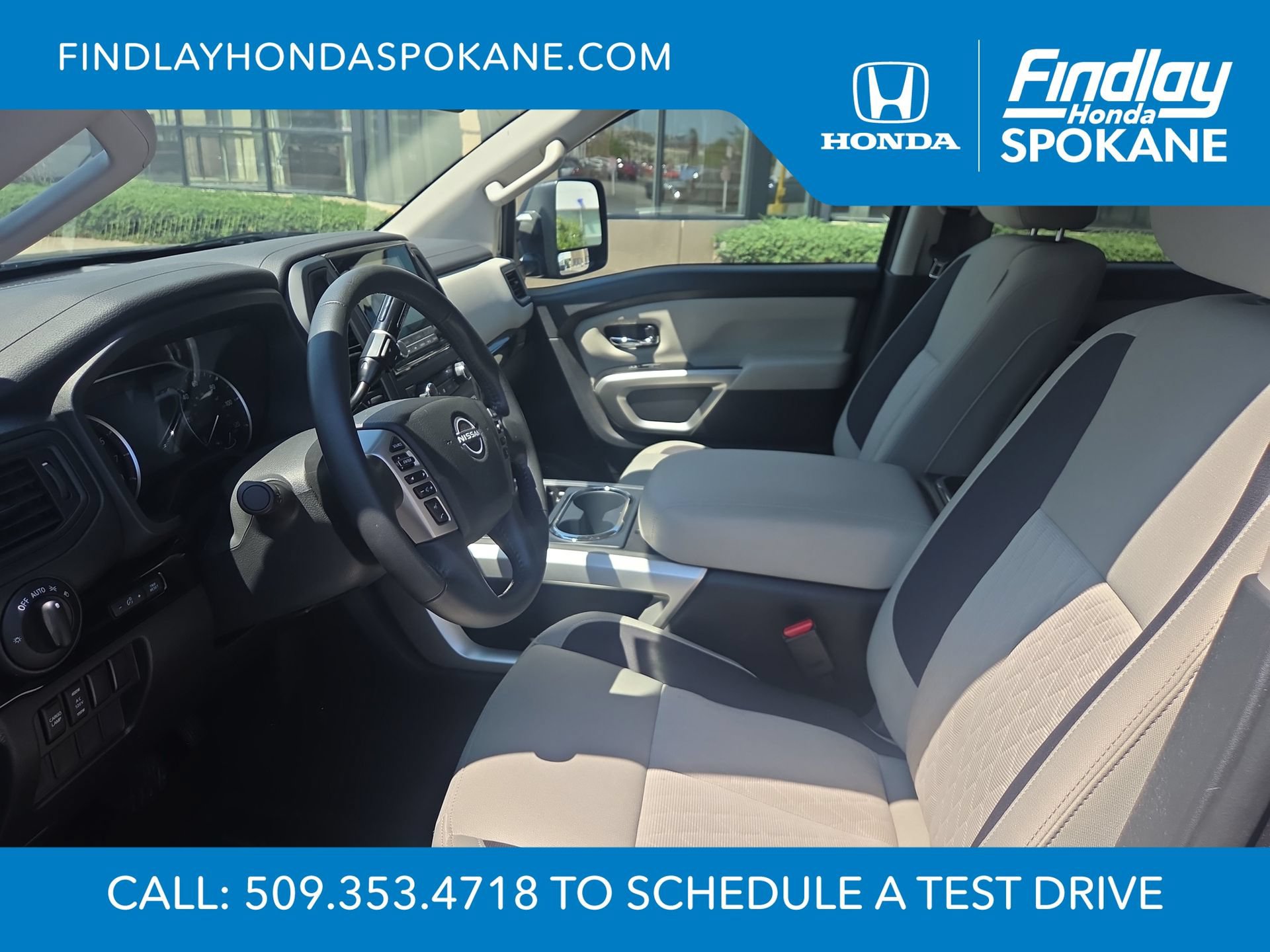Used 2024 Nissan Titan SV w/ SV Convenience Package AWD/4WD image 14