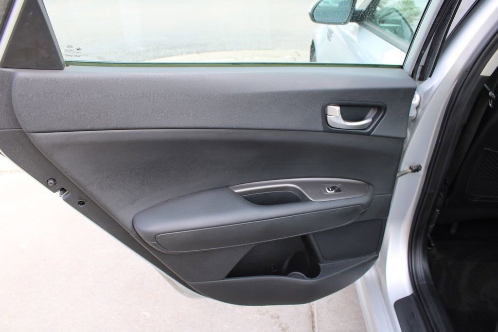Used 2020 Kia Optima LX image 24