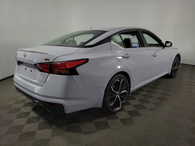 Used 2024 Nissan Altima 2.5 SR w/ SR Premium Package FWD image 9