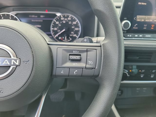 Used 2024 Nissan Rogue S AWD/4WD image 22