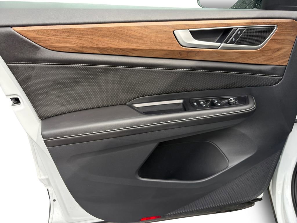 Certified 2026 Volkswagen Atlas SE FWD image 24