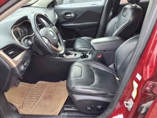 Used 2016 Jeep Cherokee Latitude w/ Comfort/Convenience Group FWD image 13